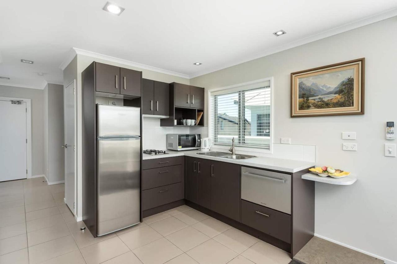 Modern Marine Parade Apartment Mount Maunganui Kültér fotó